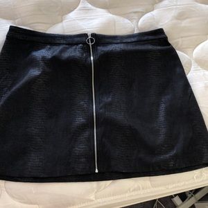 Black textured Skirt